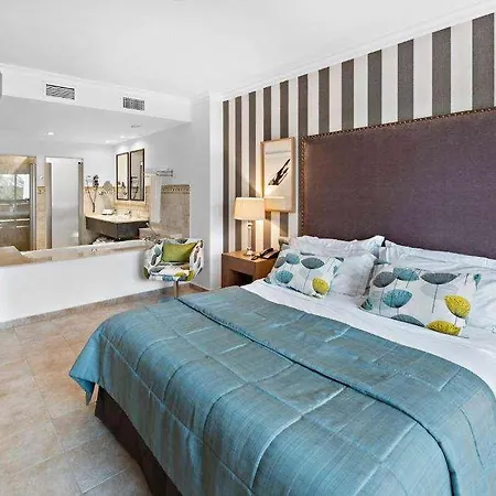 Wyndham Grand Costa Del Sol Hotel El Faro