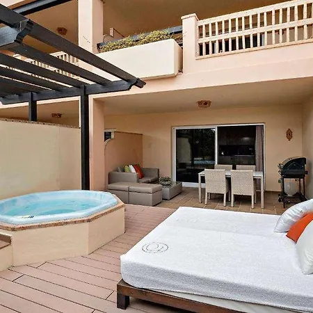 Wyndham Grand Costa Del Sol 酒店