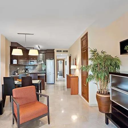 酒店 Wyndham Grand Costa Del Sol 5*